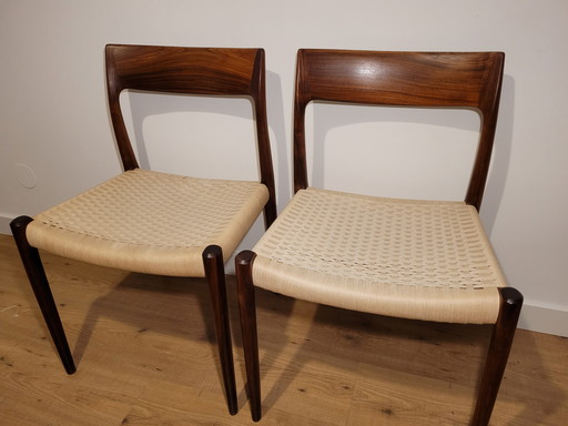 2 authentic Niels O. Møller Model 77 chairs - Rosewood