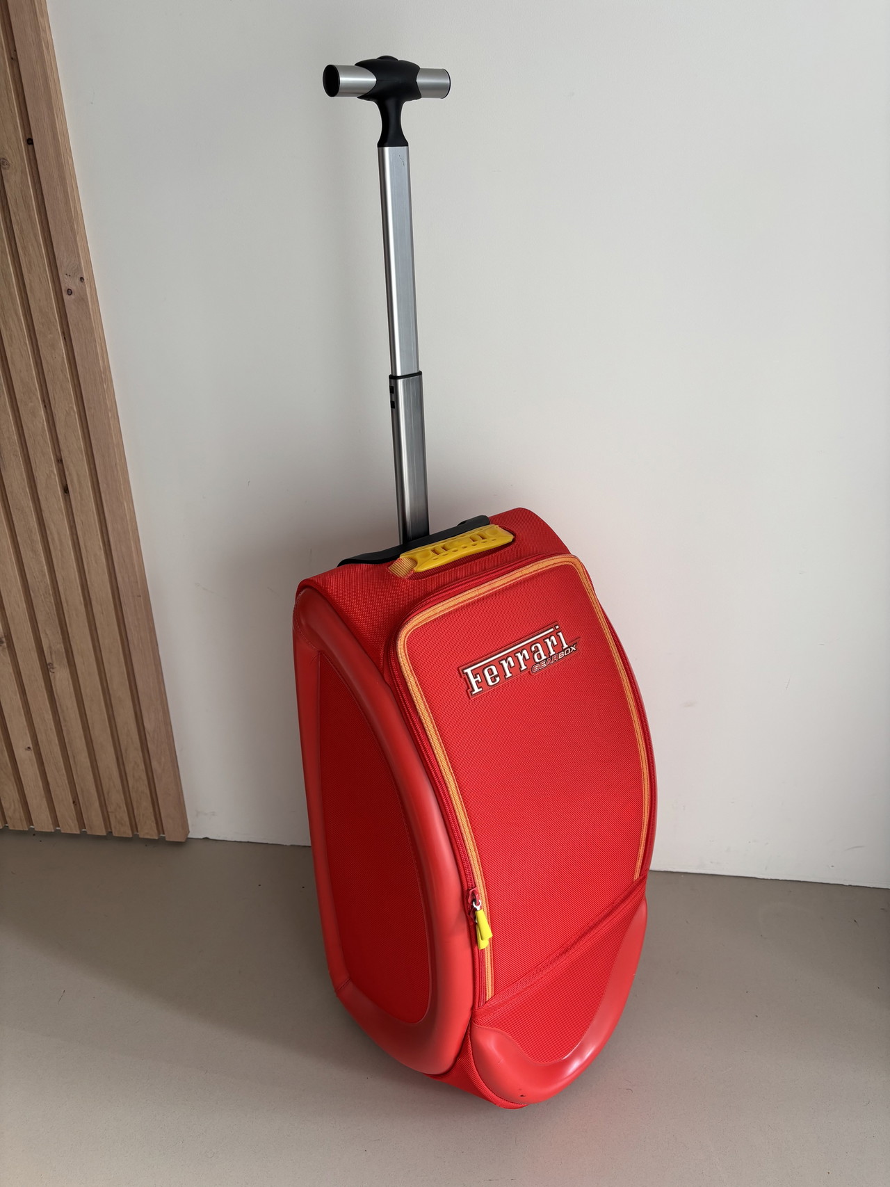 Ferrari gearbox trolley limited edition | €120 | Whoppah