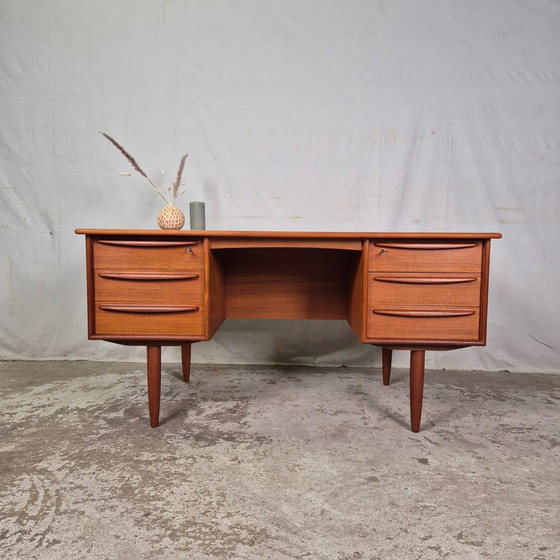 Image 1 of Svend Aage Madsen Falster bureau danois vintage des années 1960 en teck