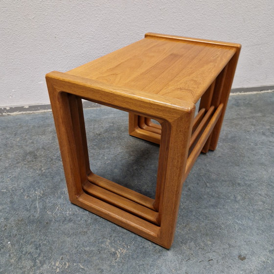 Image 1 of Vintage Danish mimi set nestling tables tables d'appoint en teck