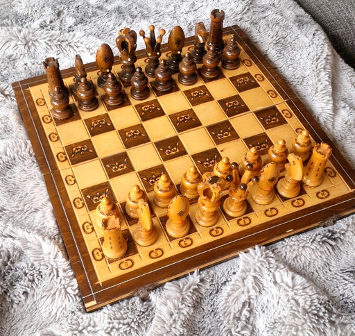  Beautiful vintage handmade wooden chess board with unique pieces