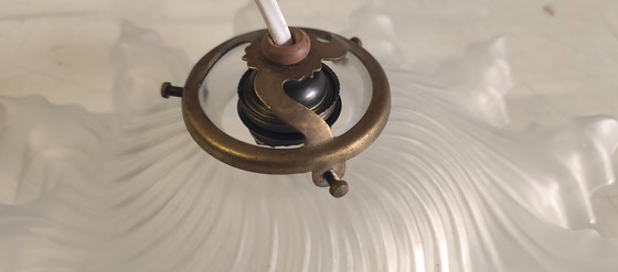 Image 1 of Lampenkap van geplooid glas - midden 20e eeuw