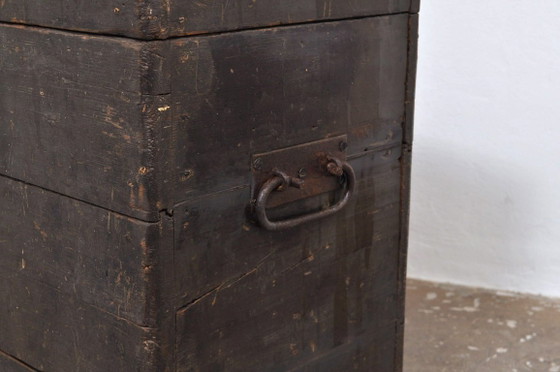 Antique pine chest with drawer, 1870s – Decorative Objects, Wood (photo 10 of 12)