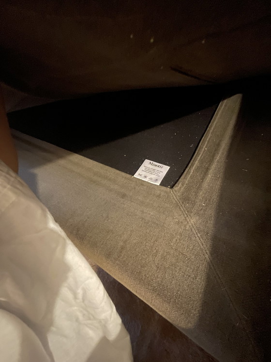Ruime Minotti zithoek – Textile (photo 7 of 8)