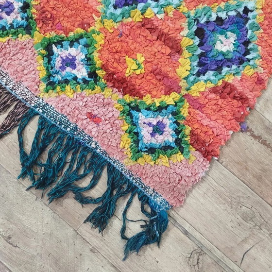 Image 1 of Berber-Boucherouite-Teppich – Handgefertigte recycelte Textilien (160 × 107 cm)