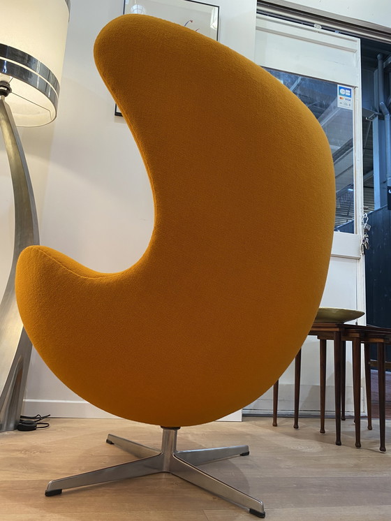 Image 1 of Egg Chair by Arne Jacobsen, Fritz Hansen edition