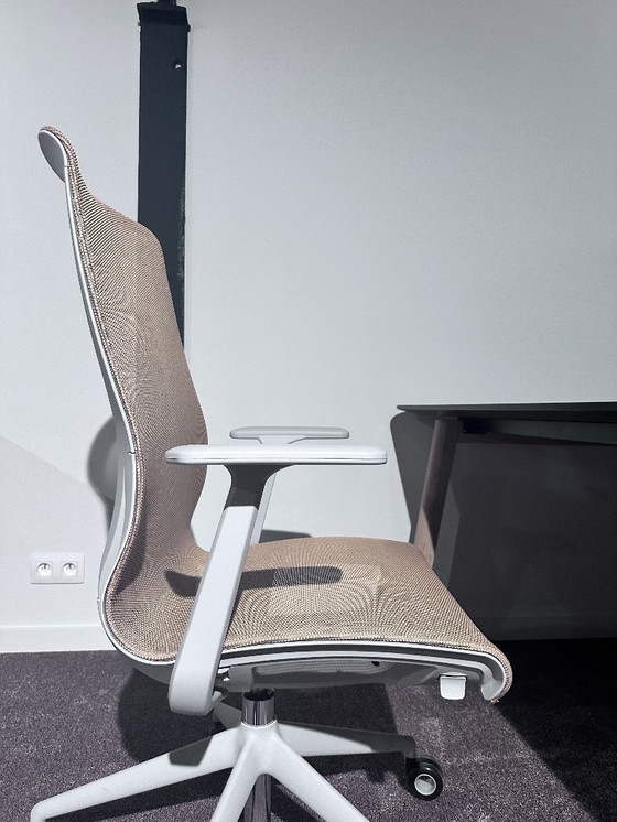 Image 1 of Bureaustoel Narbutas