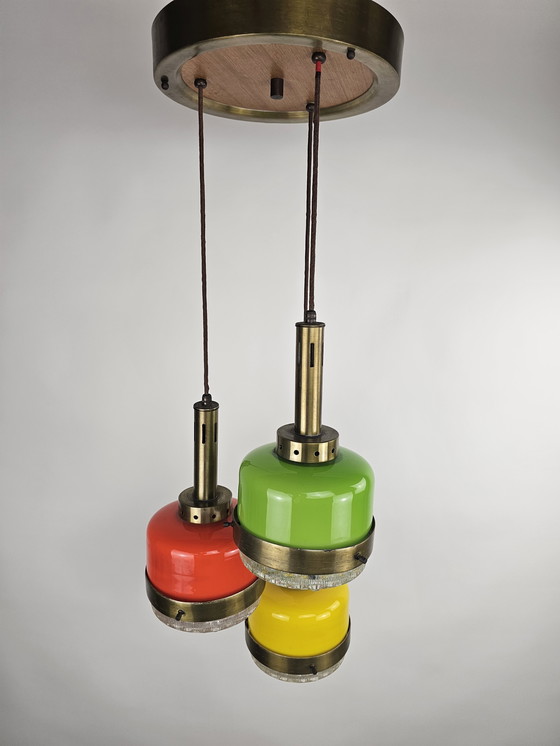 Image 1 of Zeldzame Hanglamp uit Italië in 3 kleuren glas toegeschreven aan Stilnovo 