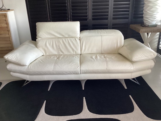 Schönes weißes Ledersofa mit passendem Hocker – DFS, Chaise longue, Leather (photo 3 of 12)