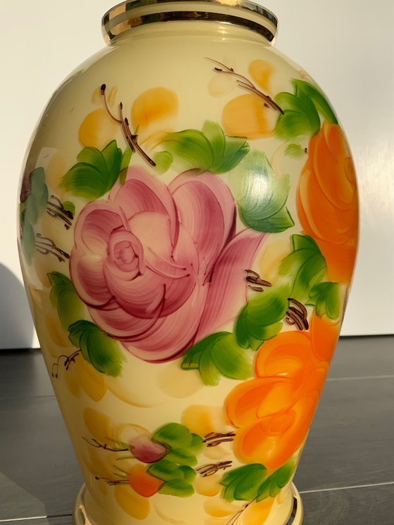 Image 1 of Grande vaso in opalino di uranio, decoro floreale Art Nouveau. Boemia
