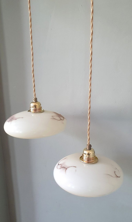 Set Van 2 Vintage Gemarmerde Opaline Hanglampen