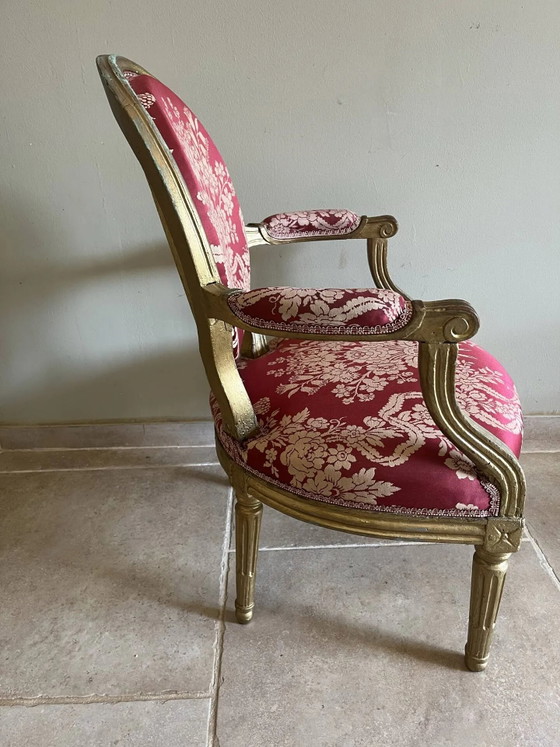 Fauteuil cabriolet Louis XVI en bois doré – dossier médaillon et tissu – Wood (photo 9 of 22)