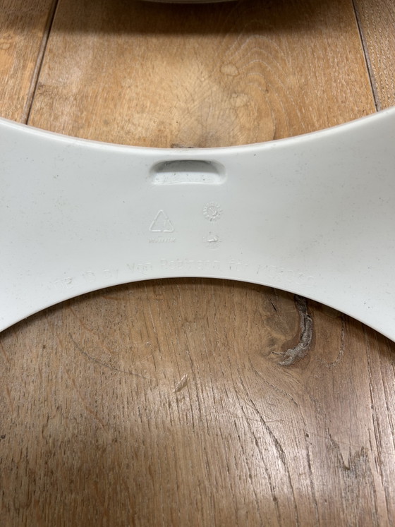 Obligo made twice by Von Robinson – Moroso, Stools, Plastic (photo 3 of 6)