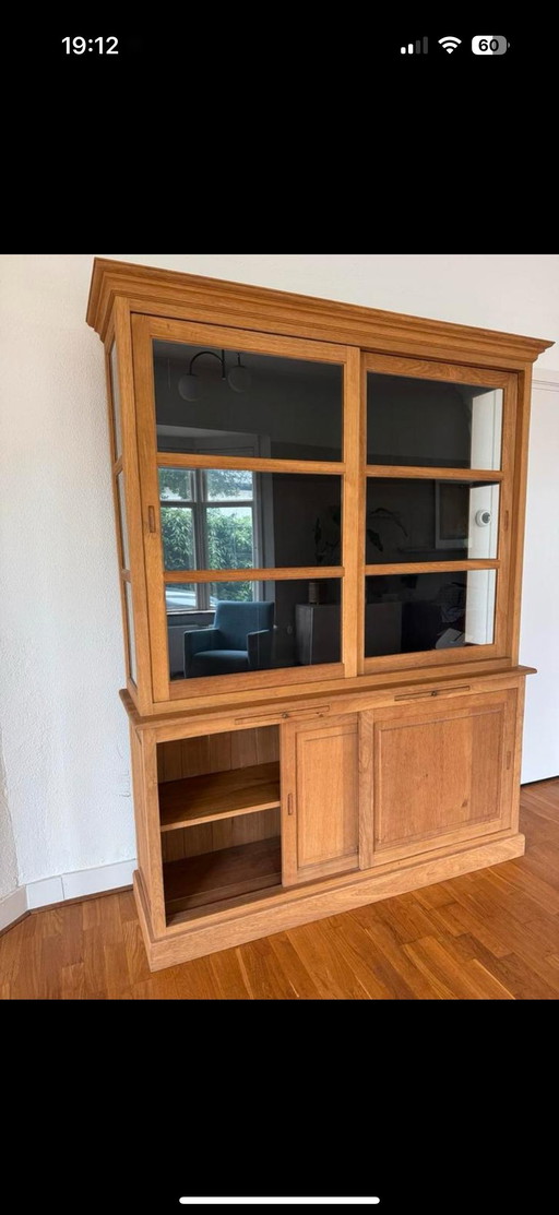 Vitrina de roble perfecto estado Wiechers Wonen