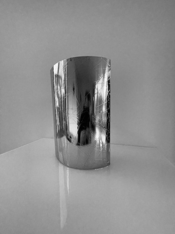 Image 1 of Metal designer vase with wood grain pattern – elliptical shape