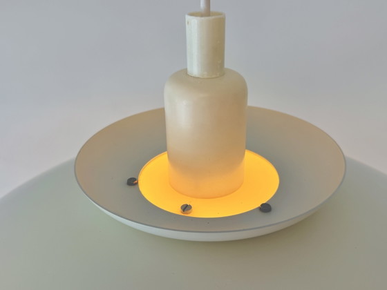 Lampada a sospensione vintage Form-Light bianco & blu cobalto – Danimarca, anni '70 – form light (photo 9 of 15)