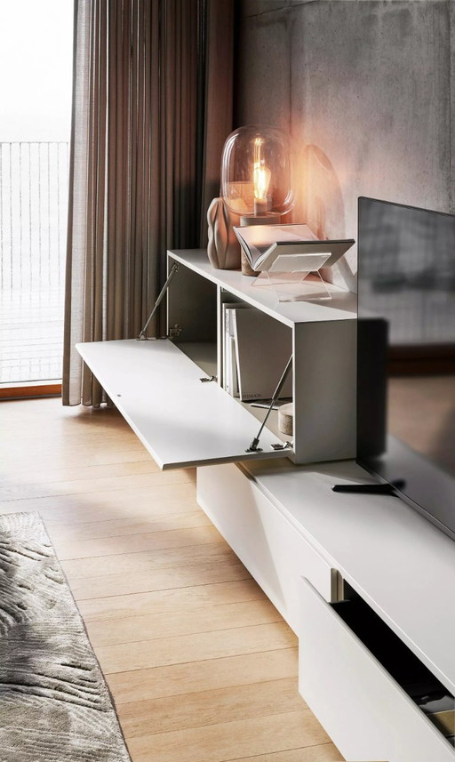 BoConcept LUGANO Wandschrank jetzt von 639 für 415