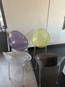 Vintage stoelen in vier kleuren