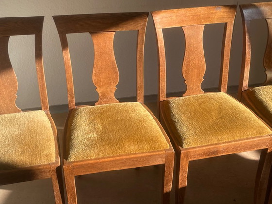 Image 1 of Harmonische senffarbene  Biedermeierstühle