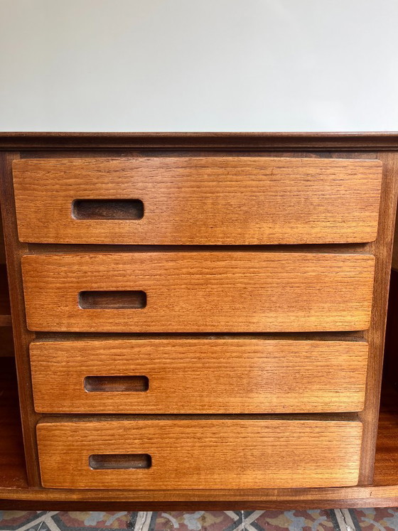 Image 1 of Aparador Mercedes, Reino Unido, años 60