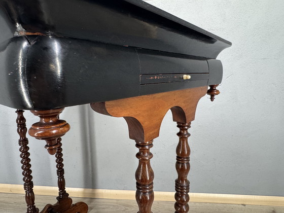 Image 1 of Mesa de té o bandeja antigua (ca. 1850-1900)