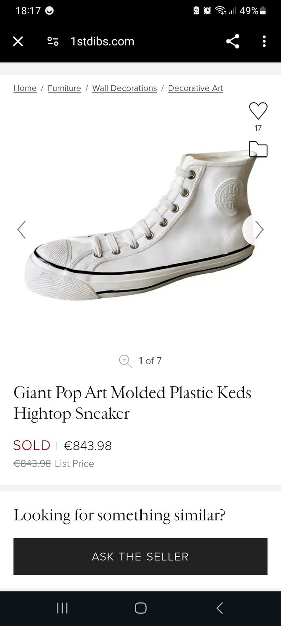 Image 1 of Decorazione promozionale per la vetrina delle sneakers alte USKeds in stile Pop Art.