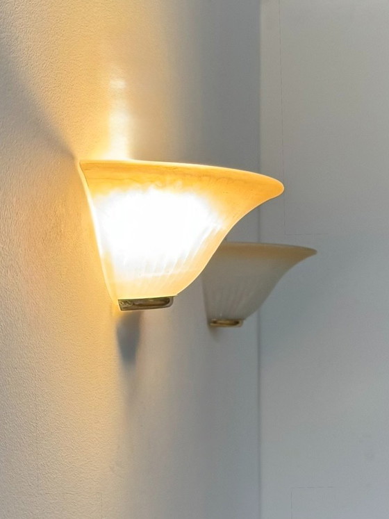 Par de apliques de pared antiguos de cristal moteado, Francia, 1970. – Glass (photo 4 of 5)