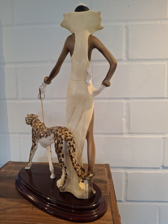 Image 1 of “Escultura Art Déco 'Dama con Leopardo' – A. Santini, Italia (Firmada y con etiqueta)”