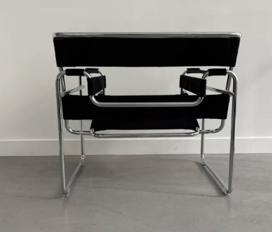 Image 1 of Poltrona Wassily di Marcel Breuer per Gavina