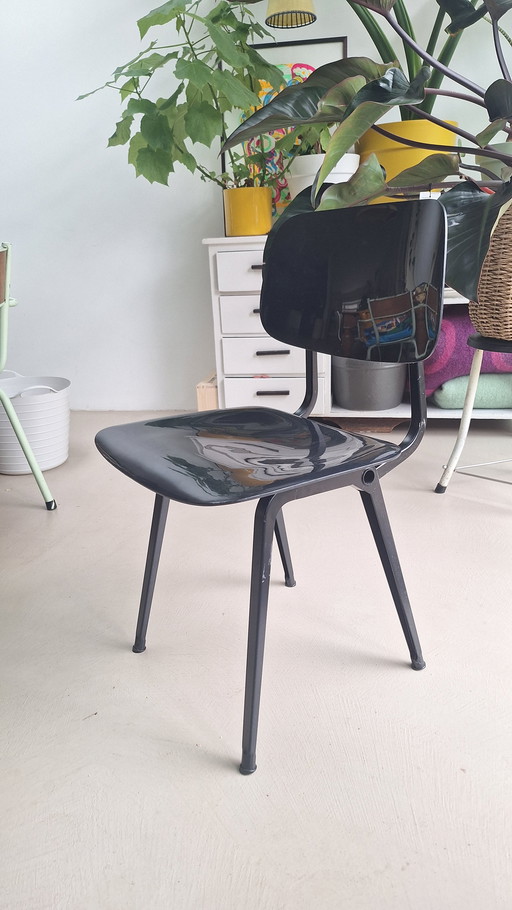 Ensemble de 4 chaises Revolt Friso Kramer Ahrend noir brillant