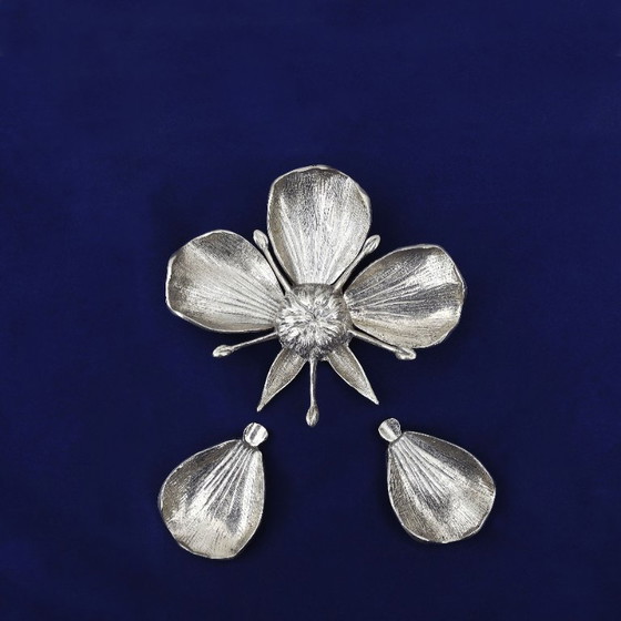 Image 1 of Gucci Style Five Petal Flower Ashtray or Catch-all Mid Century Italy C1960s