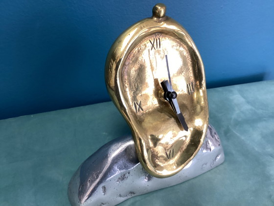Image 1 of David Marshall Dalí, Orologio che si scioglie, Design brutalista