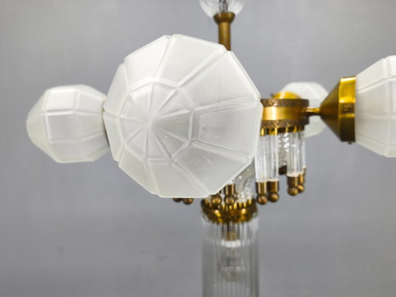 Image 1 of Tsjechische art-deco kroonluchter van messing en glas, jaren 1950