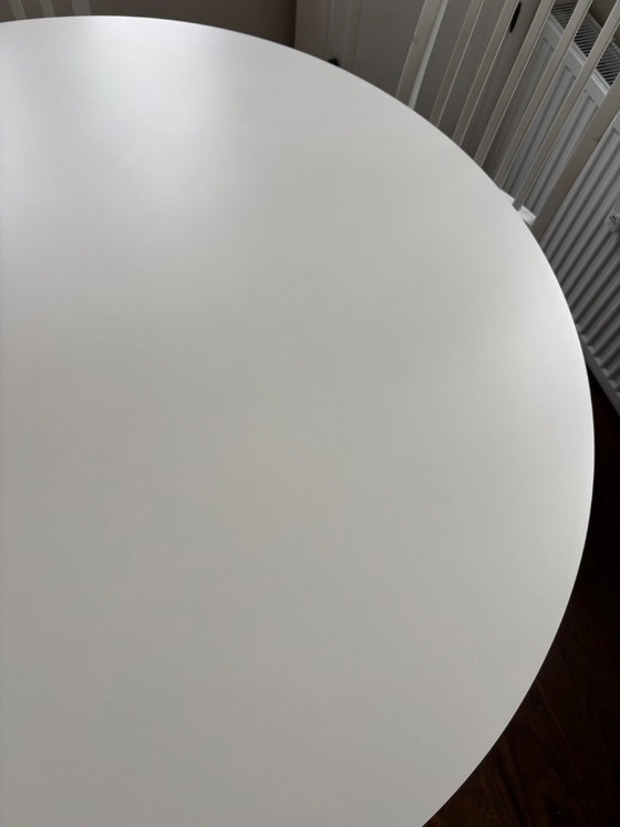 Andreu World Reverse design table Ø 130 cm – Piergiorgio Cazzaniga – Dining tables, Mdf (photo 4 of 6)