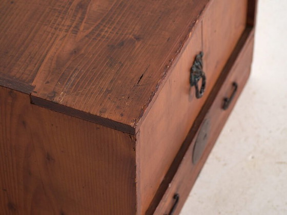 Antique Japanese cedar kodansu with compartments and bottom drawer, Early Taishō-Showa (c. ) #24 (photo 18 of 40)