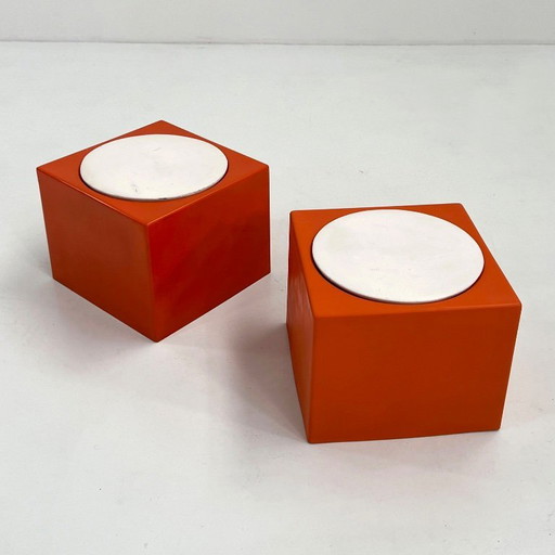 Sgabello cubo arancione e bianco Il Kubile di MIM Roma, anni '70