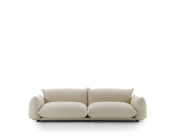 Image 1 of Arflex Marenco 4 seater sofa 96x255cm in fabric T show model