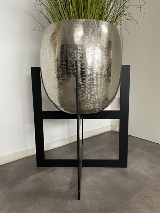 Image 1 of support en acier avec pot