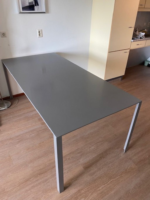 Dining table 'Less' by Jean Nouvel for Molteni