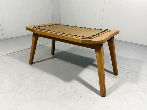 Petit tabouret-repose-pieds en chêne, années 1960 – Skai (photo 14 of 15)