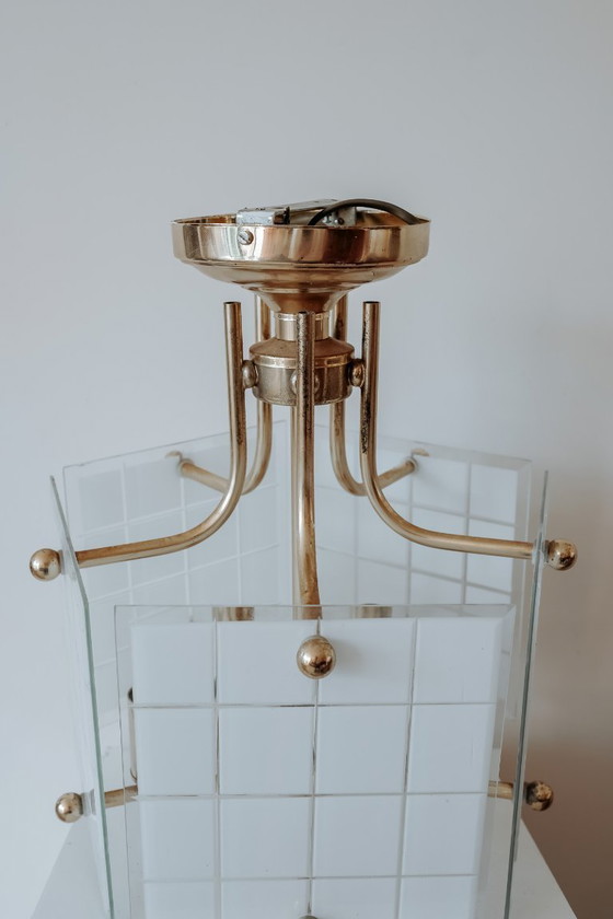 Image 1 of Messing plafondlamp met geruite glazen panelen, jaren 80