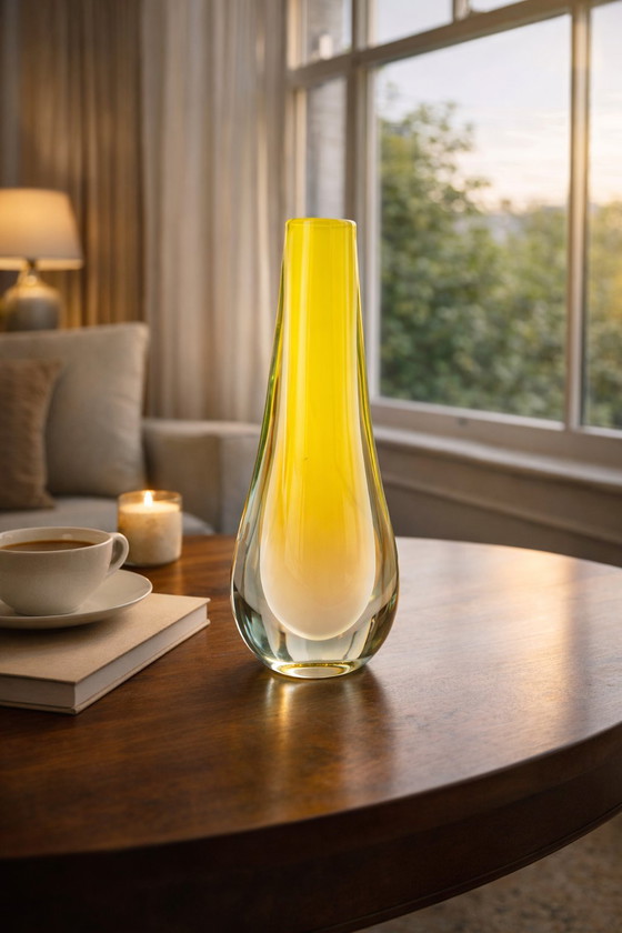 Image 1 of Vintage Murano-style glass vase