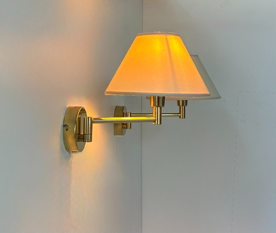 Image 1 of Coppia di applique vintage regolabili, ottone e tessuto beige, Francia, 1970