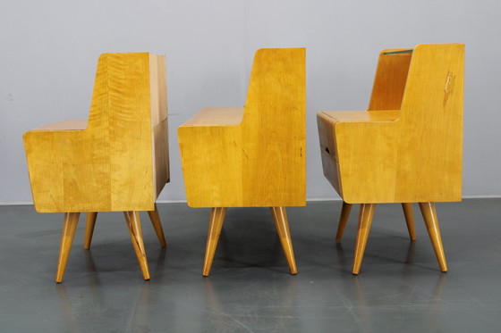 Image 1 of Nachtkastjes en ladekast met glazen legplank uit 1960, Tsjecho-Slowakije