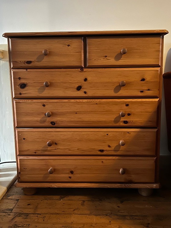 Image 1 of Massief grenen kast vintage