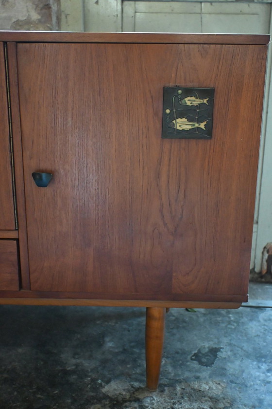 Image 1 of Beautiful large Mid-Century teak wood sideboard