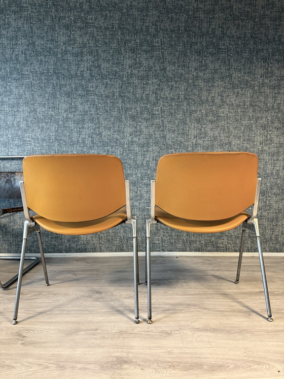 Image 1 of 2 sillas Dsc106 de Giancarlo Piretti para Castelli, década de 1960