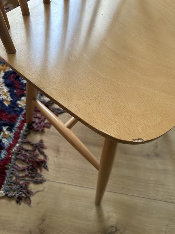 Image 1 of 5 chaises à fuseaux en bois de style Windsor Ercol