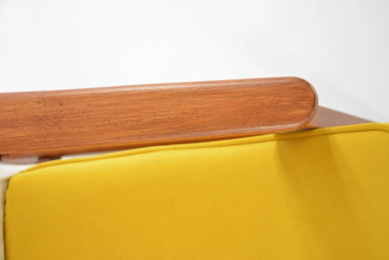 Image 1 of FOX tweekleurige gele fauteuil