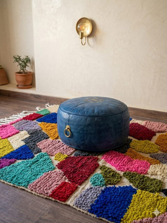 Image 1 of Alfombra Beni Ouarain hecha a mano: una pieza única de diseño bereber contemporáneo.
